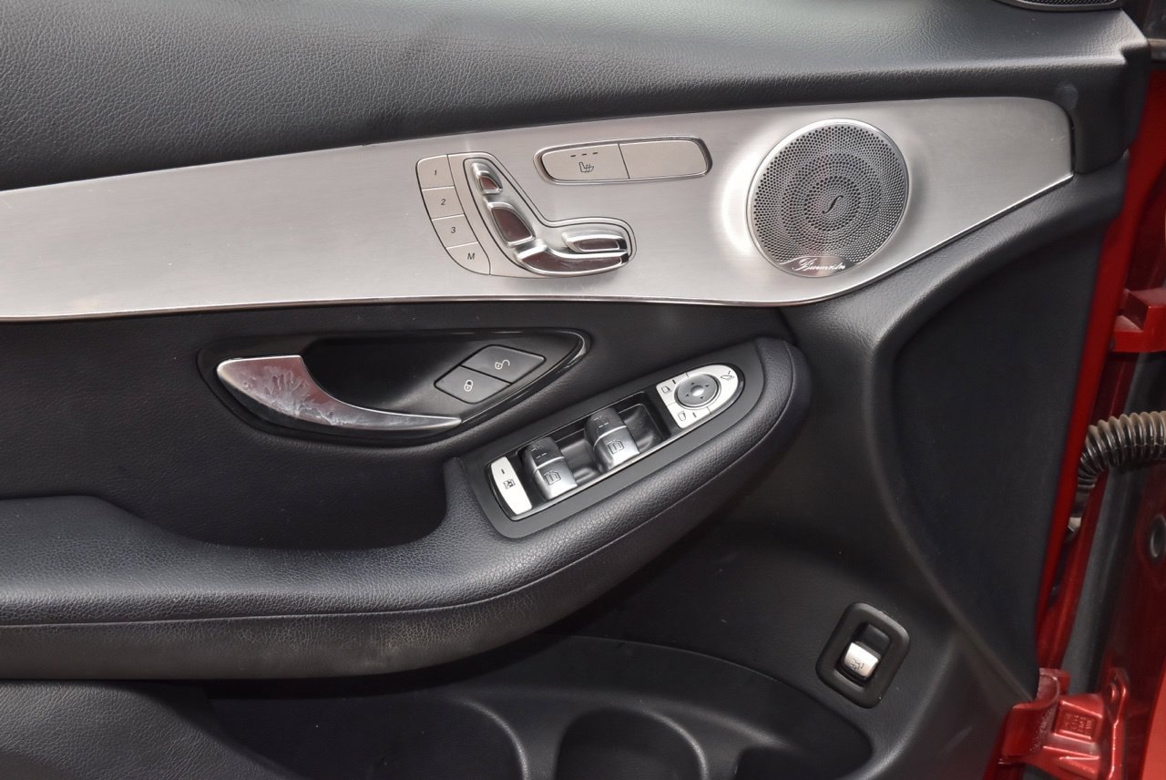 Used 2019 Mercedes-Benz GLC 300 image 34