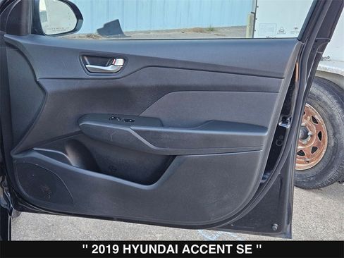 Used 2019 Hyundai Accent SE image 30