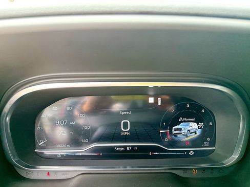 Used 2022 GMC Yukon AT4 AWD/4WD image 16