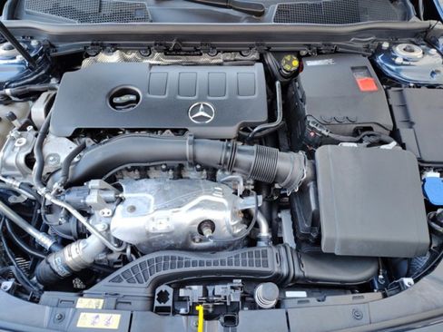 Used 2023 Mercedes-Benz CLA 250 4MATIC image 9