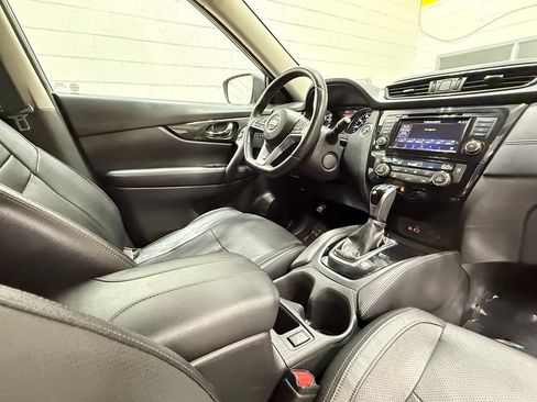 Used 2018 Nissan Rogue SL FWD image 38