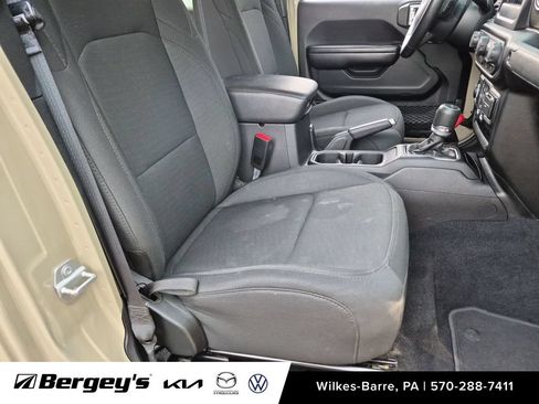 Used 2020 Jeep Gladiator Sport w/ Quick Order Package 24S AWD/4WD image 26