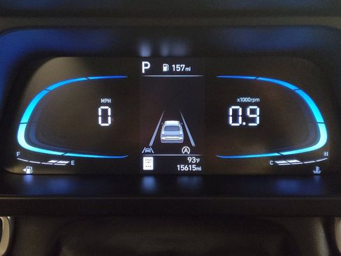 Used 2025 Hyundai Elantra SE FWD image 23