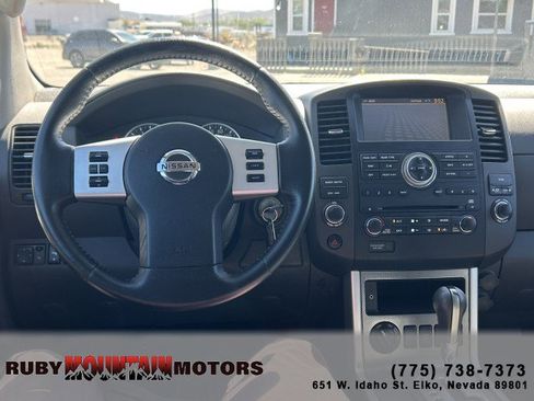 Used 2010 Nissan Pathfinder SE AWD/4WD image 13