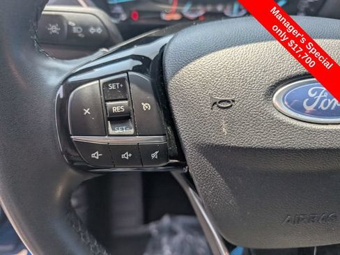 Used 2022 Ford Escape SE w/ Cold Weather Package FWD image 16