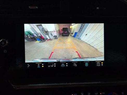 Used 2022 GMC Sierra 1500 Denali w/ Denali Reserve Package AWD/4WD image 14