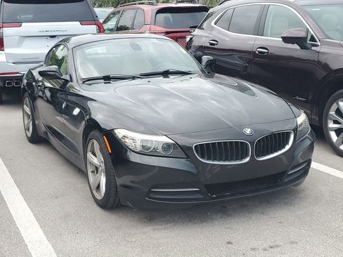 Used 2011 BMW Z4 sDrive30i image 3