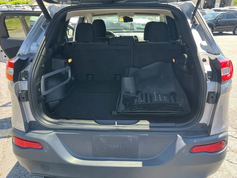 Used 2014 Jeep Cherokee Latitude w/ Comfort/Convenience Group FWD image 13