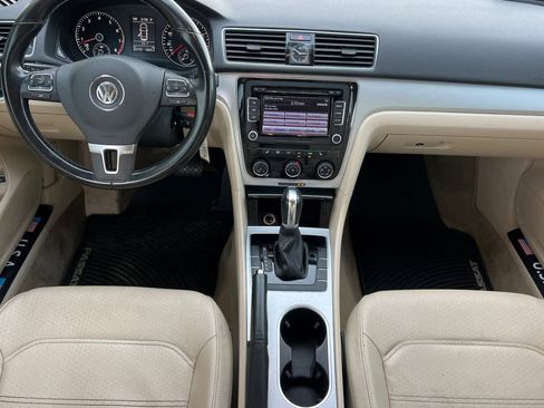 Used 2013 Volkswagen Passat 2.5 SE image 4