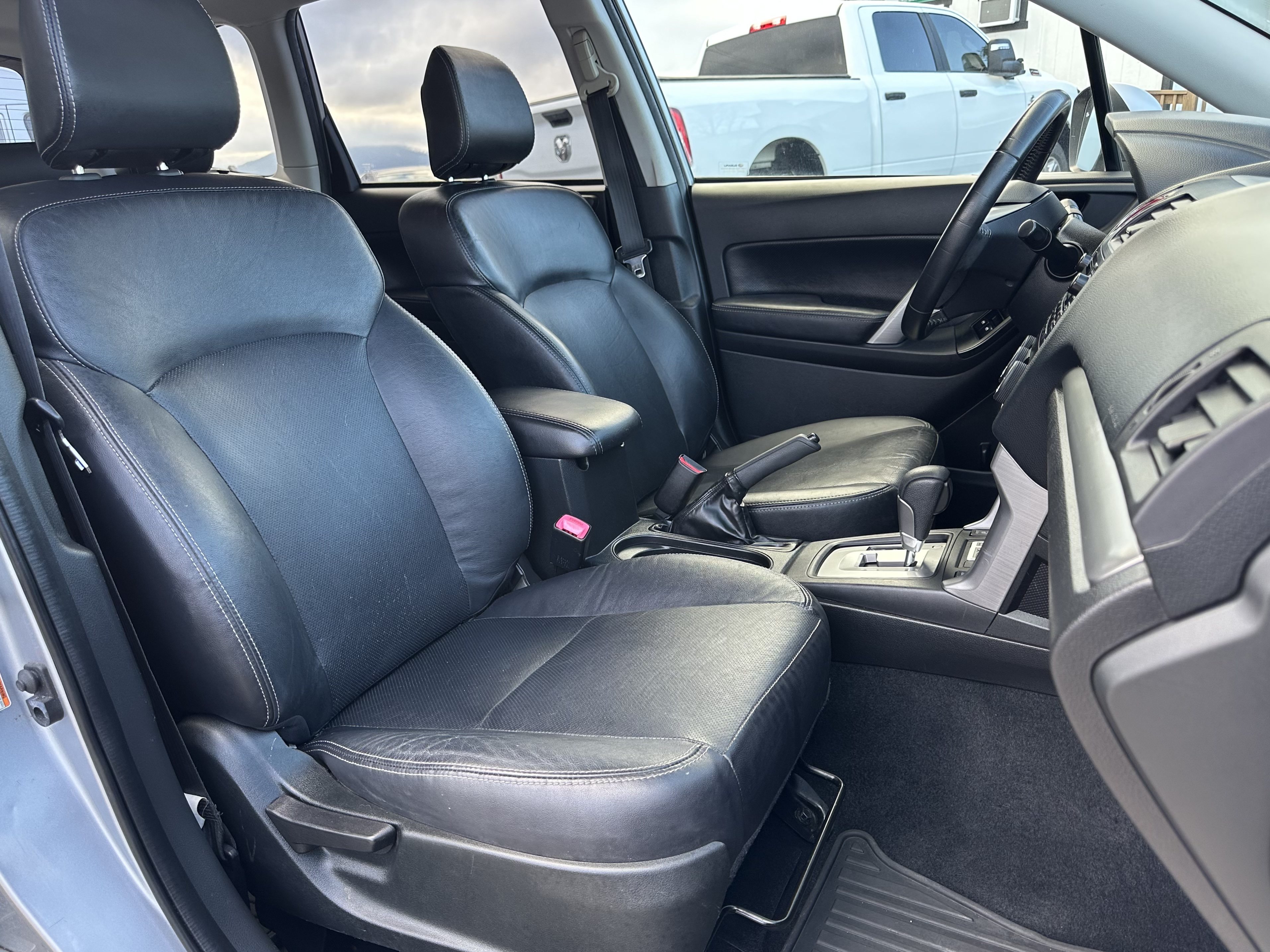 Used 2014 Subaru Forester 2.5i Limited AWD/4WD image 10