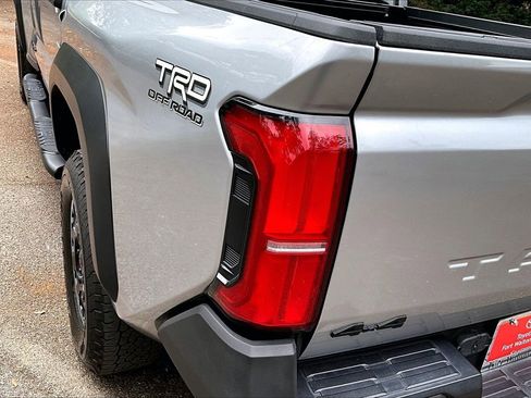 Used 2024 Toyota Tacoma TRD Off-Road AWD/4WD image 20
