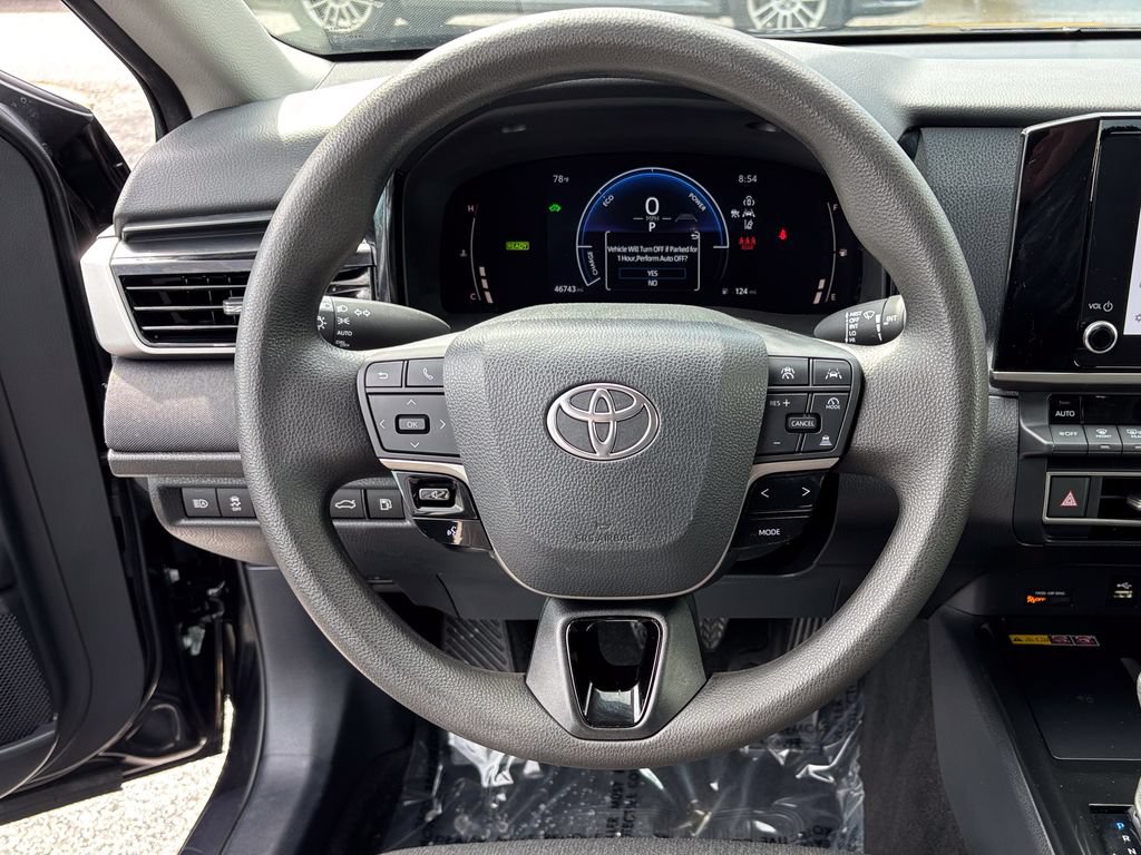 Used 2025 Toyota Camry LE FWD image 27