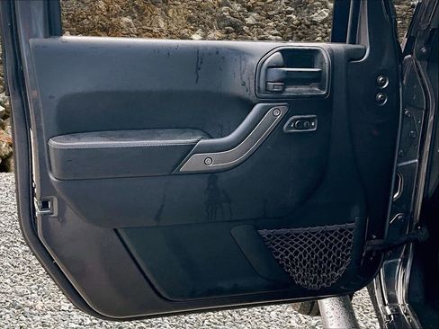 Used 2018 Jeep Wrangler Sport image 20