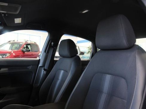 Used 2023 Honda Civic Sport image 12