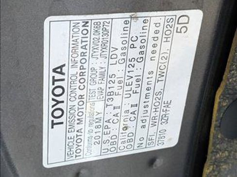 Used 2018 Toyota C-HR XLE FWD image 13
