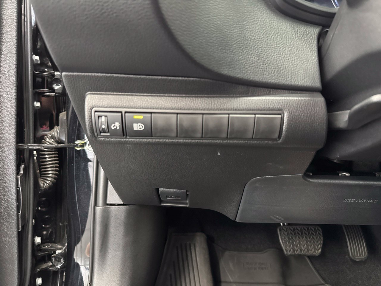 Used 2026 Toyota Corolla LE FWD image 32