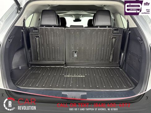 Used 2022 Toyota Highlander XLE image 7