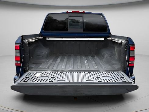 Used 2022 Nissan Frontier SV RWD image 13