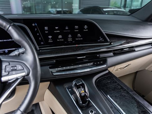 Used 2023 Cadillac Escalade Premium Luxury image 27