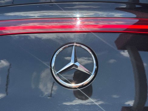 Used 2023 Mercedes-Benz EQS 580 4MATIC Sedan image 11