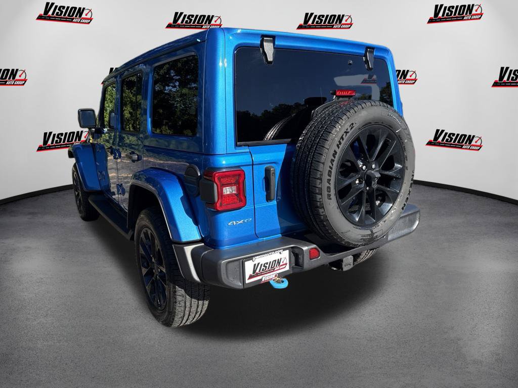 Used 2024 Jeep Wrangler Unlimited Sahara w/ Technology Group AWD/4WD image 7
