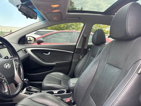 Used 2015 Hyundai Elantra GT w/ Option Group 03 FWD image 7