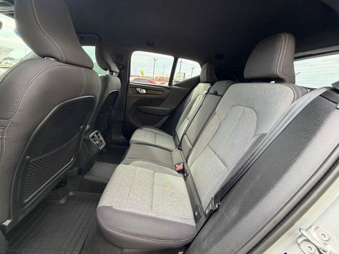 Used 2024 Volvo XC40 B5 Core AWD/4WD image 15