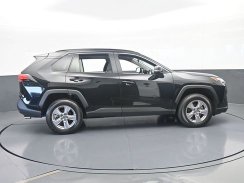 Used 2025 Toyota RAV4 XLE w/ Convenience Package FWD image 7