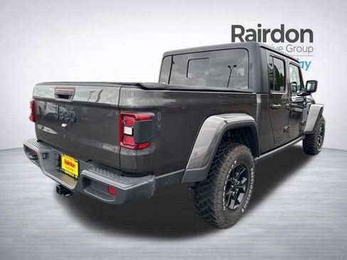 Used 2024 Jeep Gladiator Sport image 8