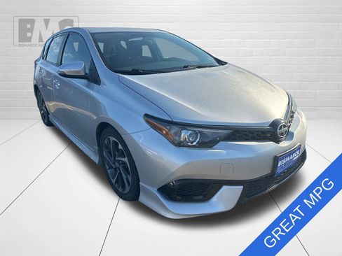 Used 2016 Scion iM image 3