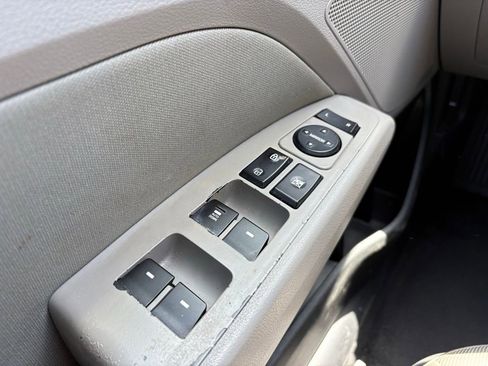 Used 2018 Hyundai Elantra SEL FWD image 25