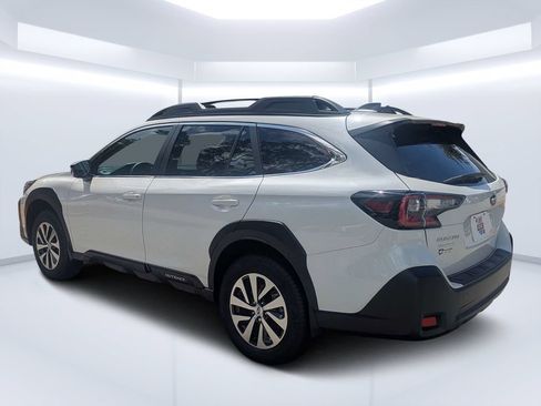 Certified 2025 Subaru Outback Premium AWD/4WD image 5