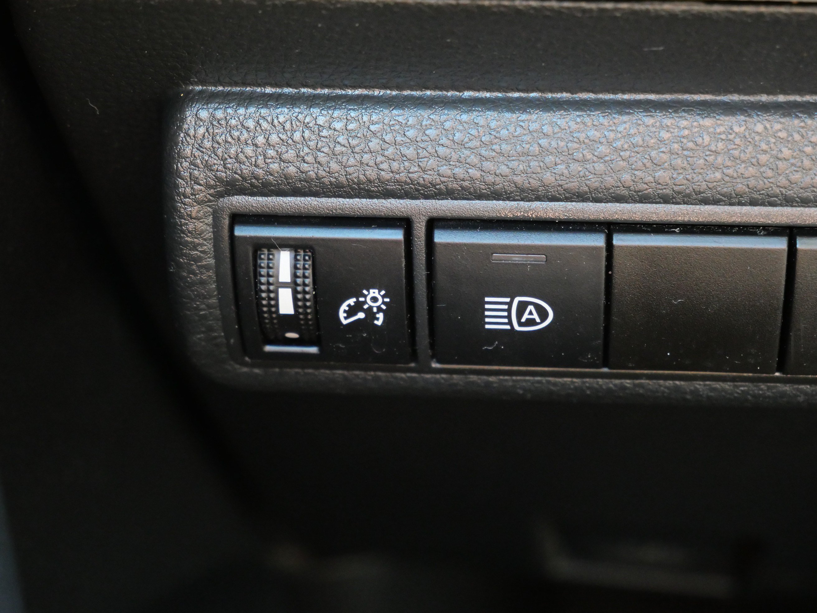 Used 2021 Toyota Corolla LE FWD image 26