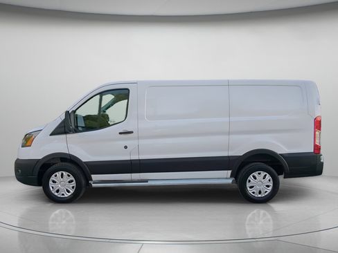 Certified 2025 Ford Transit 250 Low Roof w/ Exterior Upgrade Package RWD image 17