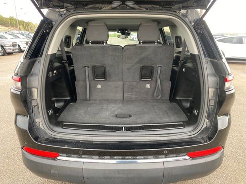 Used 2023 Jeep Grand Cherokee L Laredo image 26