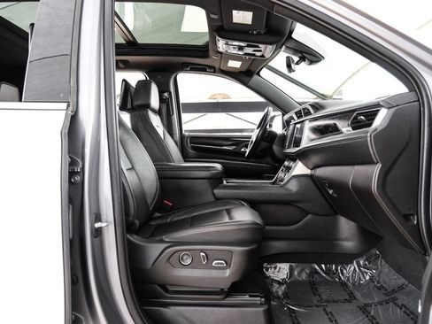 Used 2021 GMC Yukon XL Denali w/ Denali Premium Package RWD image 38
