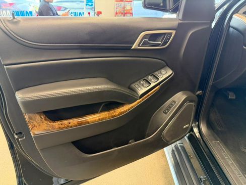 Used 2016 GMC Yukon Denali image 27