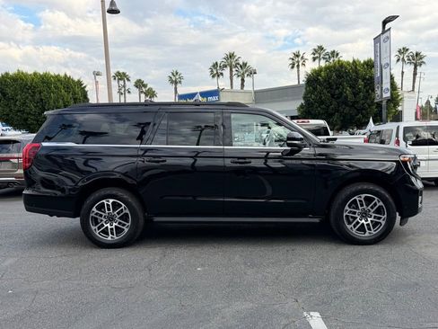 New 2026 Ford Expedition Max Active RWD image 9