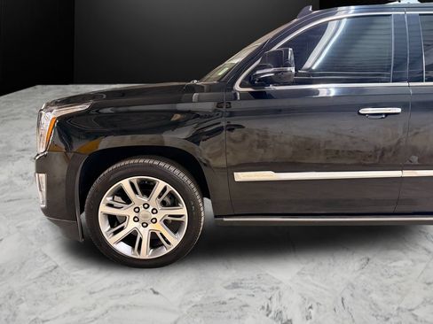 Used 2015 Cadillac Escalade Premium AWD/4WD image 9