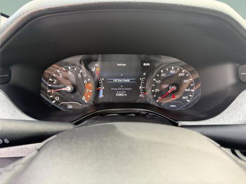 Used 2024 Jeep Compass Latitude image 13