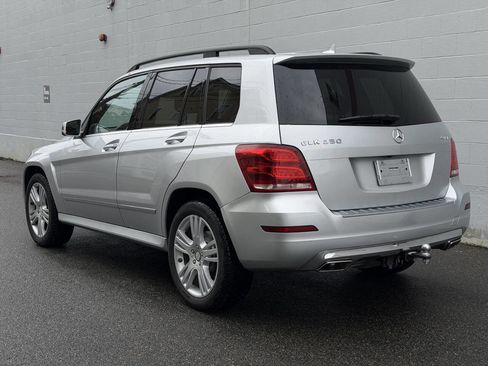 Used 2013 Mercedes-Benz GLK 350 4MATIC image 4