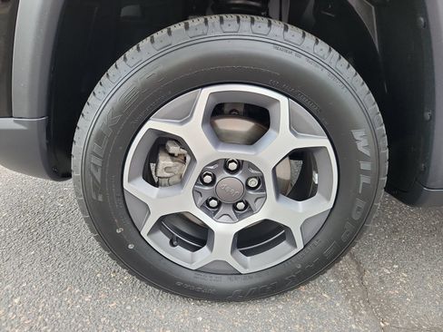 Used 2022 Jeep Compass Trailhawk AWD/4WD image 18