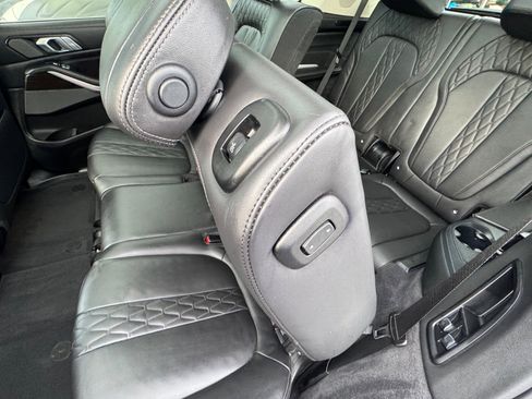Used 2023 BMW X7 xDrive40i image 7