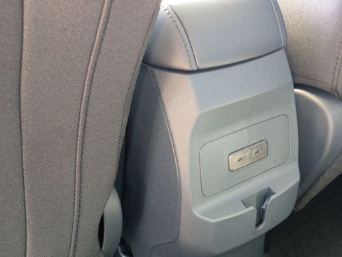 New 2025 Ford Maverick XL w/ Equipment Group 102A image 44