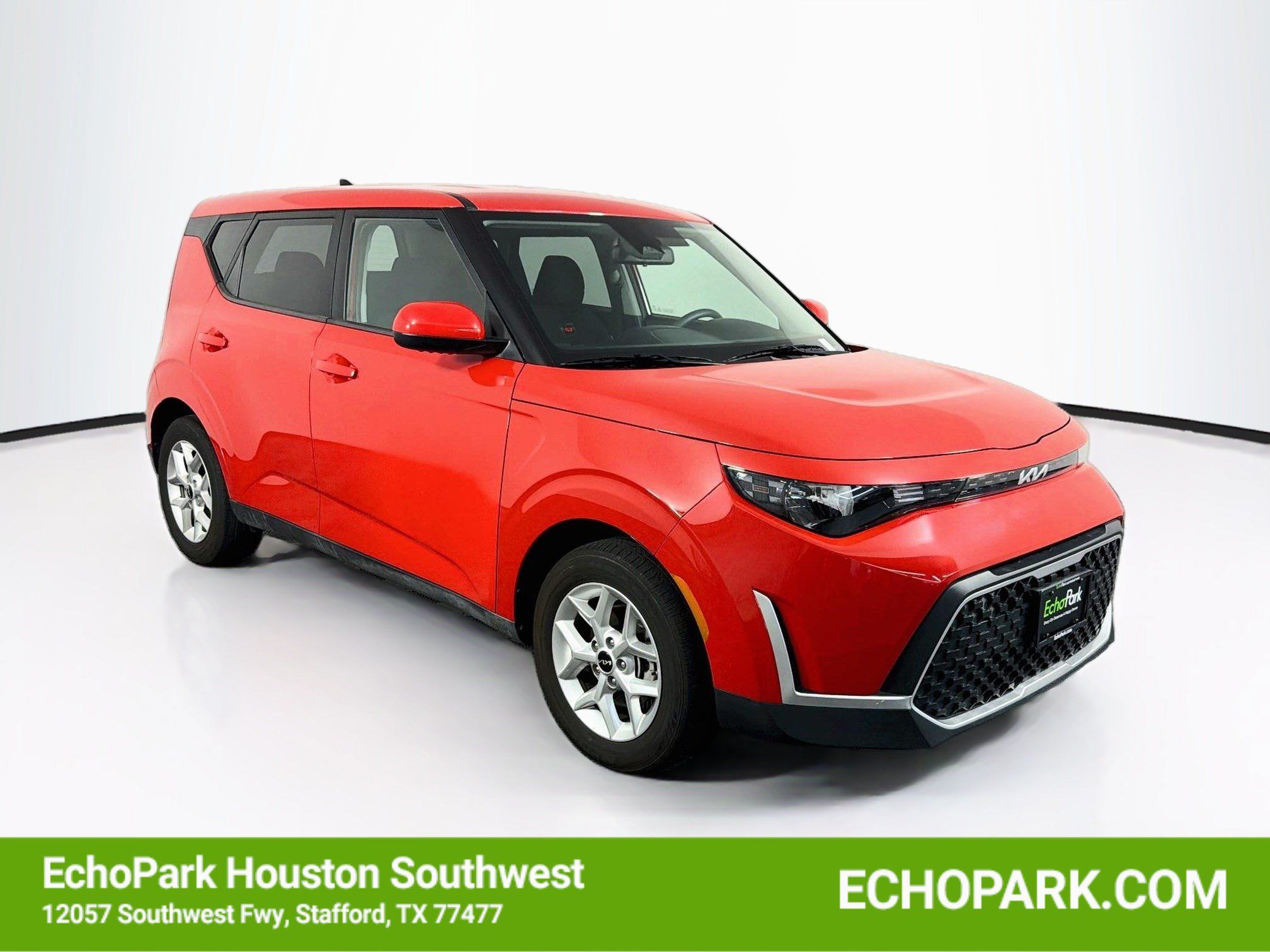 Used 2025 Kia Soul LX w/ LX Technology Package FWD image 1