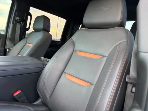 Used 2025 GMC Sierra 2500 AT4 w/ AT4 Premium Plus Package AWD/4WD image 17