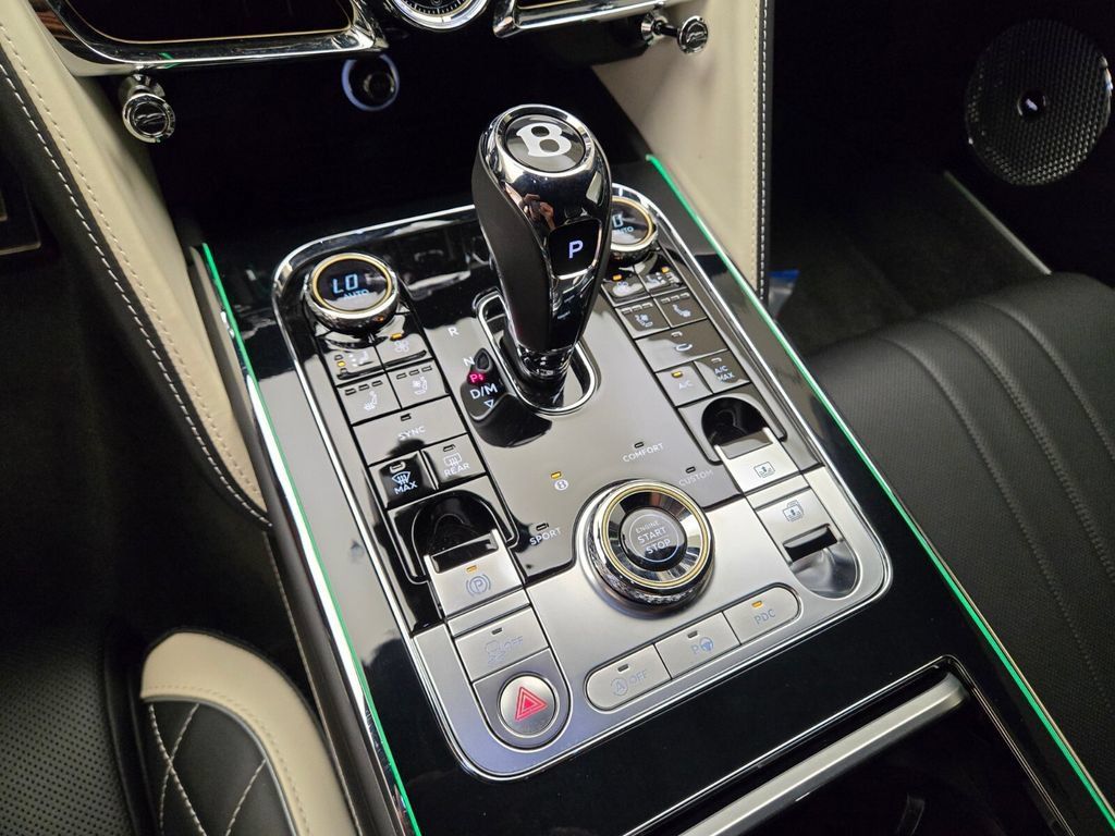 Certified 2024 Bentley Flying Spur W12 AWD/4WD image 44