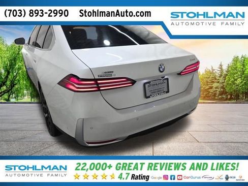 Used 2024 BMW 530i xDrive w/ Premium Package image 6