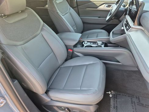 New 2027 Ford Explorer Active AWD/4WD image 21