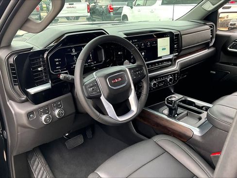 Used 2026 GMC Sierra 1500 SLT AWD/4WD image 18